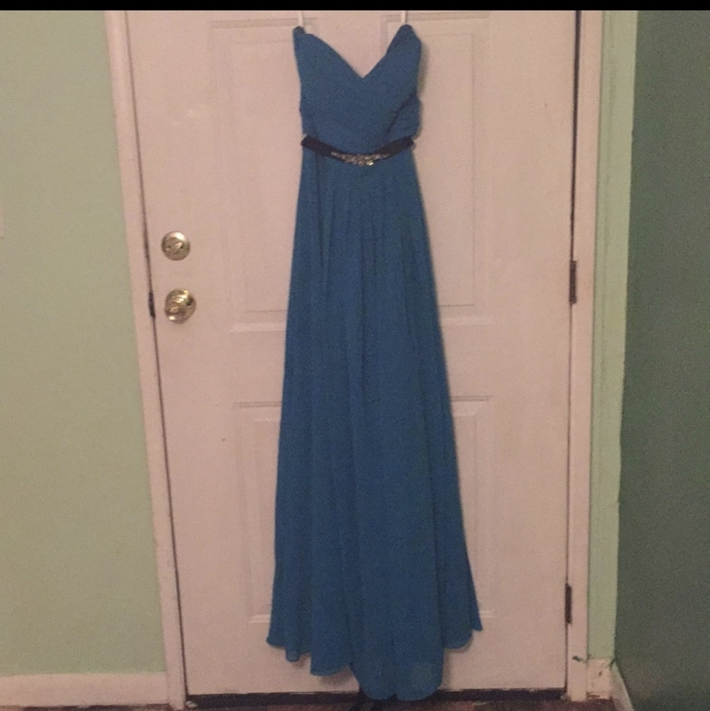 BOGO 💥 Blue formal dress with black accessory